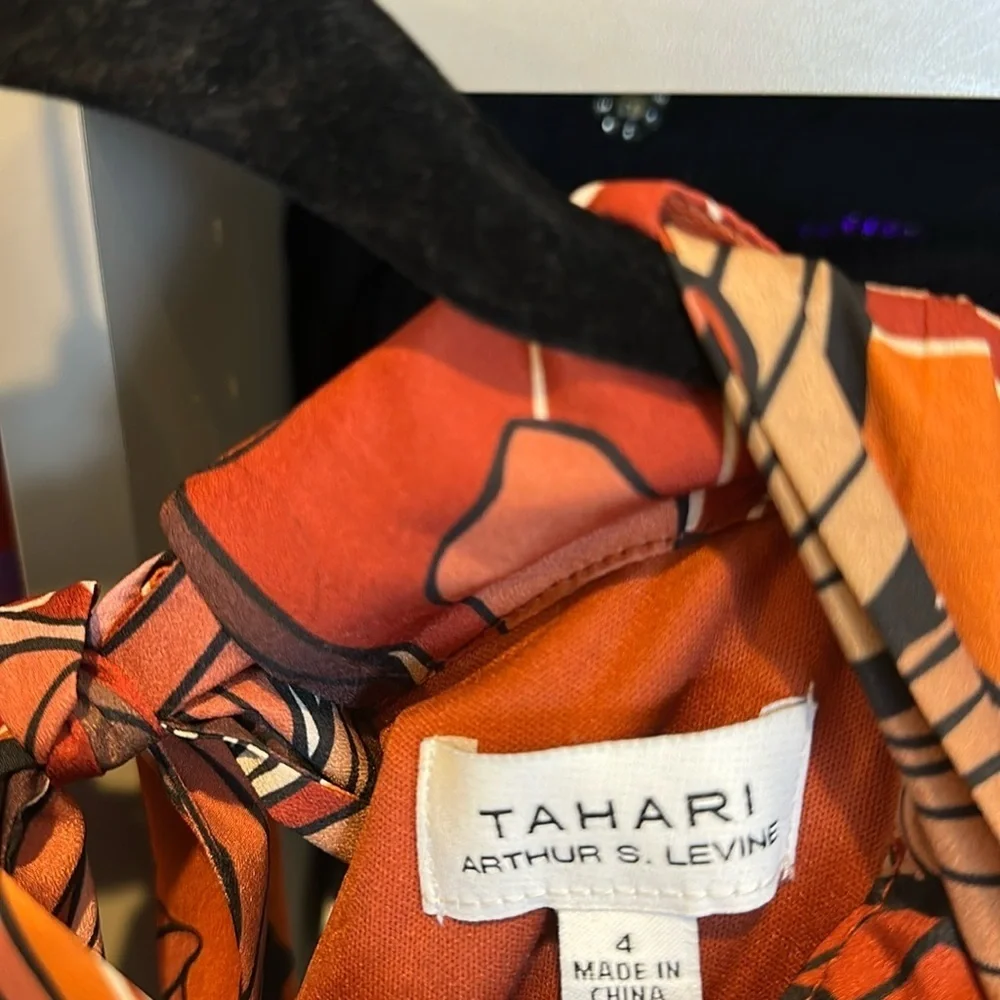 Tahari brown/orange print haler neck tie/zipper back closure midi dress size 4